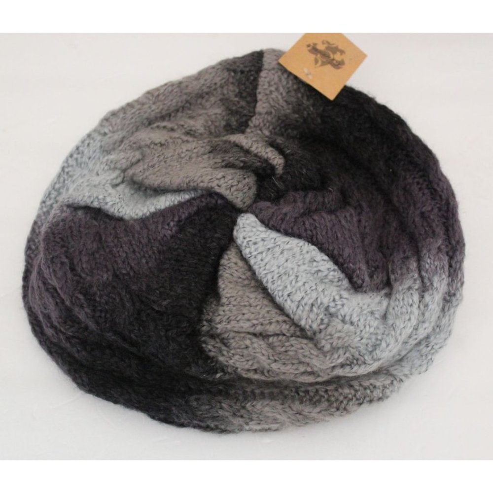 Cheveux Unisex Cable Knit Beanie Black Gray NWT Cabincore French